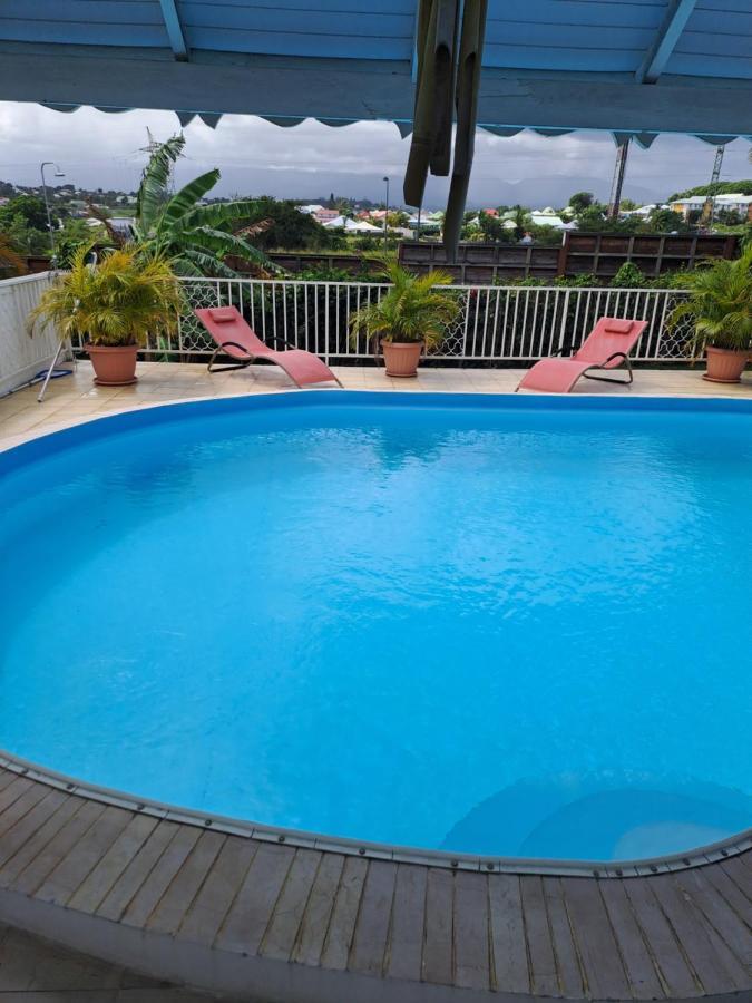 Hotel Lauraym 1 Baie-Mahault Exterior foto